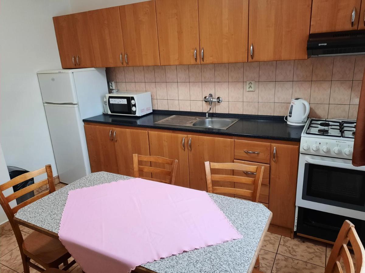 Krahule Konica Hotell Exteriör bild