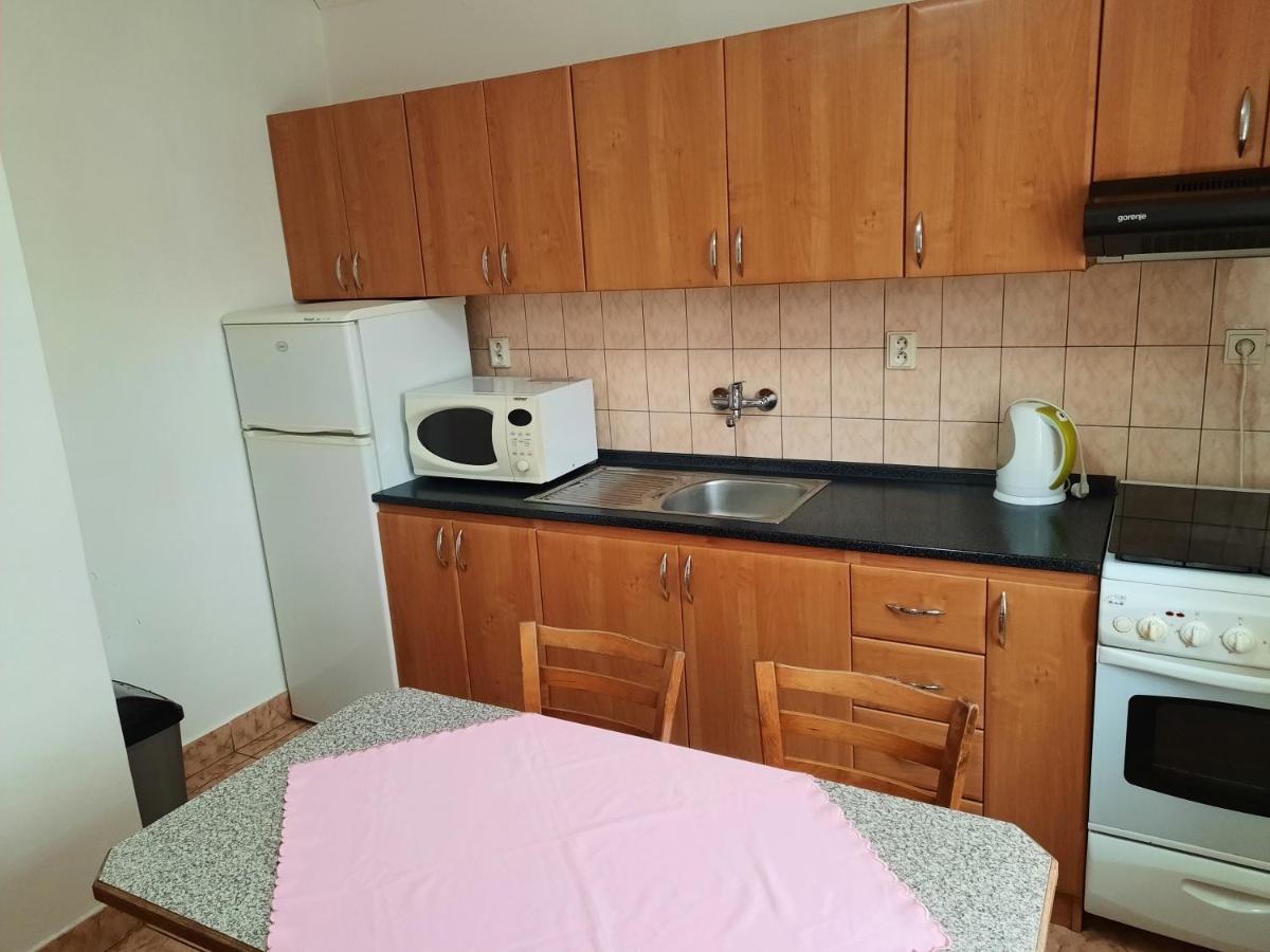Krahule Konica Hotell Exteriör bild
