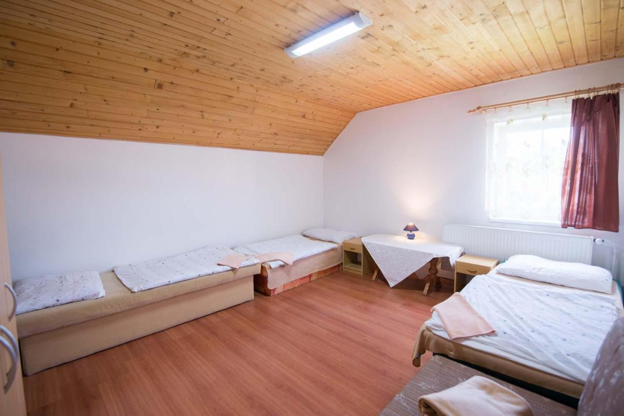Krahule Konica Hotell Exteriör bild